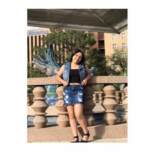 Meet your Posher, Alessandra